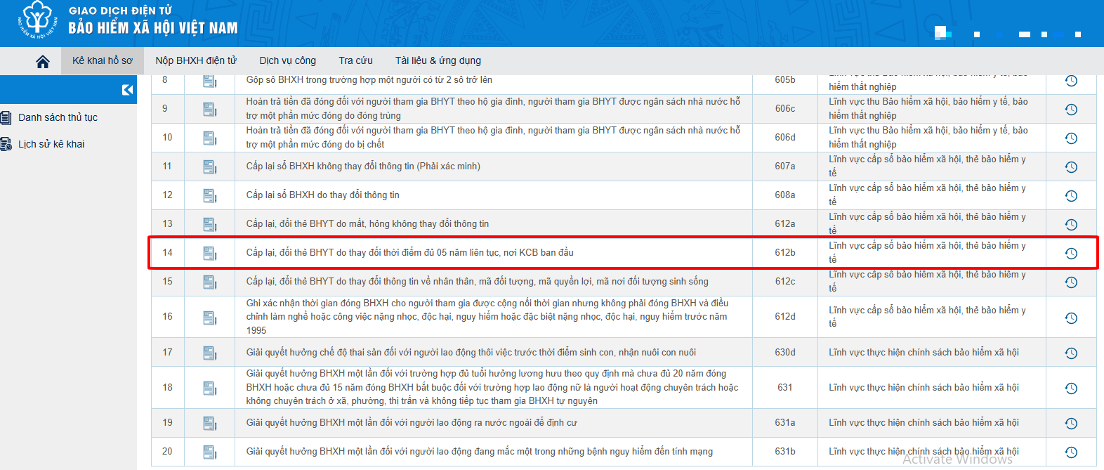 Bước 2: Tìm và chọn mã thủ tục 612b “Cấp lại, đổi thẻ BHYT do thay đổi thời điểm đủ 5 năm liên tục, nơi KCB ban đầu”.